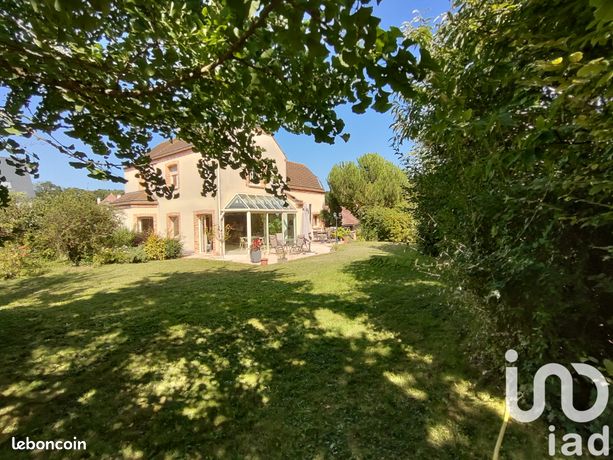 Maison 8 pièces 187 m²