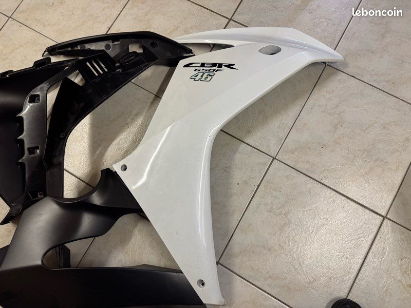 Latéral droit complet HONDA CBR 650FAE 2015 (image 1)