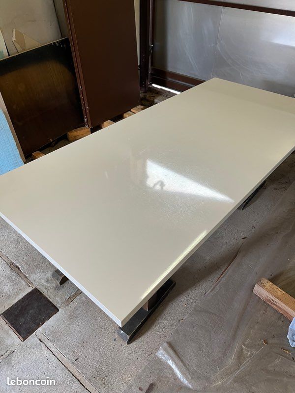 Plateau de table (image 1)