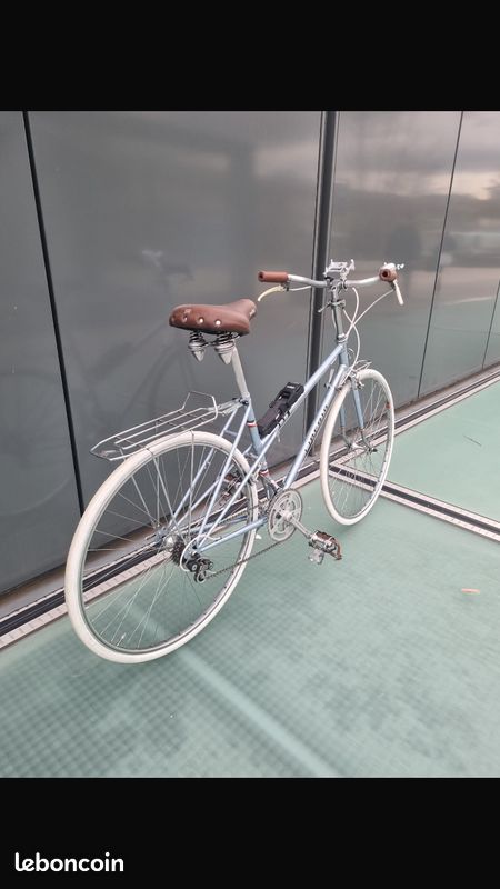 Vélo vintage entièrement rénové (image 2)