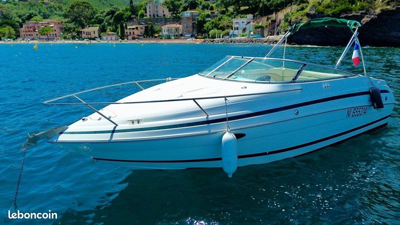 Chris craft 245 cuddy cabine (image 1)
