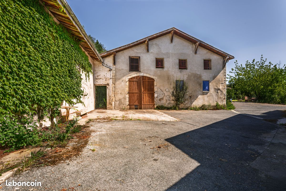 Maison 4 pièces 320 m² · à Saint-Jean-de-Marsacq · 320 m² · 200 000 €