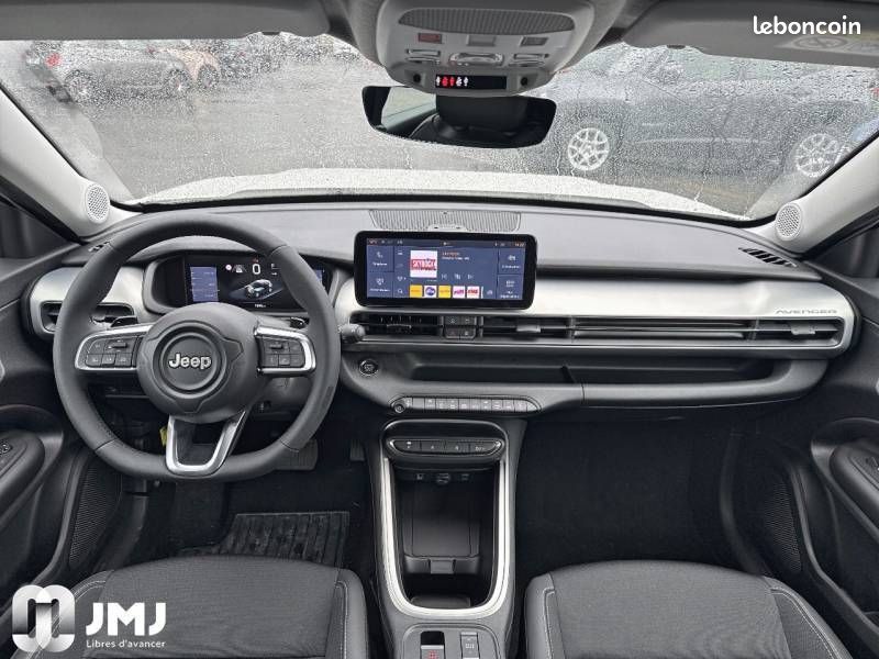JEEP Avenger 1.2 Turbo T3 100 ch e-Hybrid BVR6 Summit (image 8)