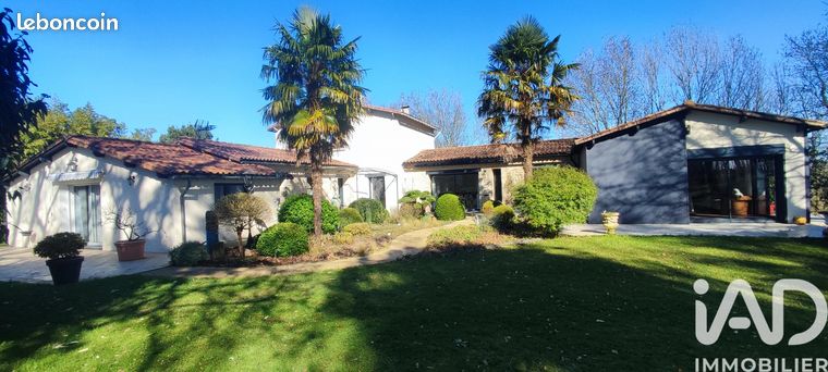Propriété 9 pièces 277 m²