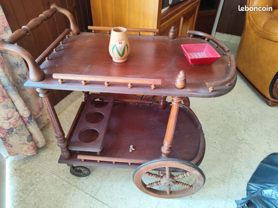 Desserte / table roulante (image 1)