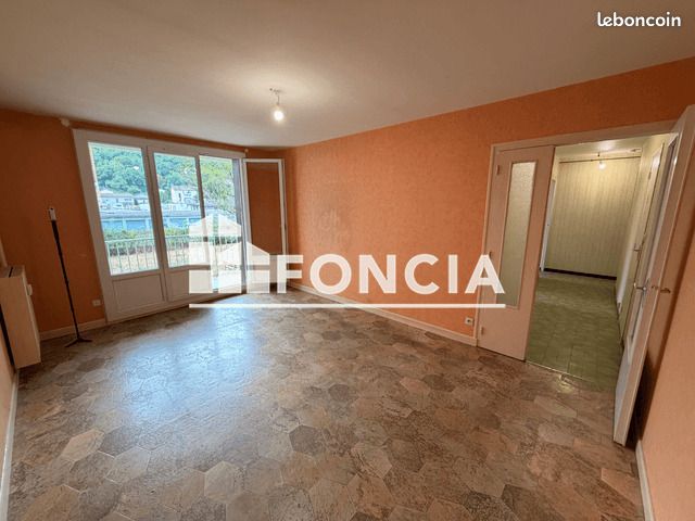Appartement 2 pièces 48 m² · à Bourgoin-Jallieu · 48 m² · 545 €