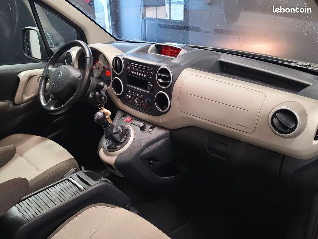 Citroën BERLINGO 1.6 VTI 120ch Exclusive - E85 (image 15)