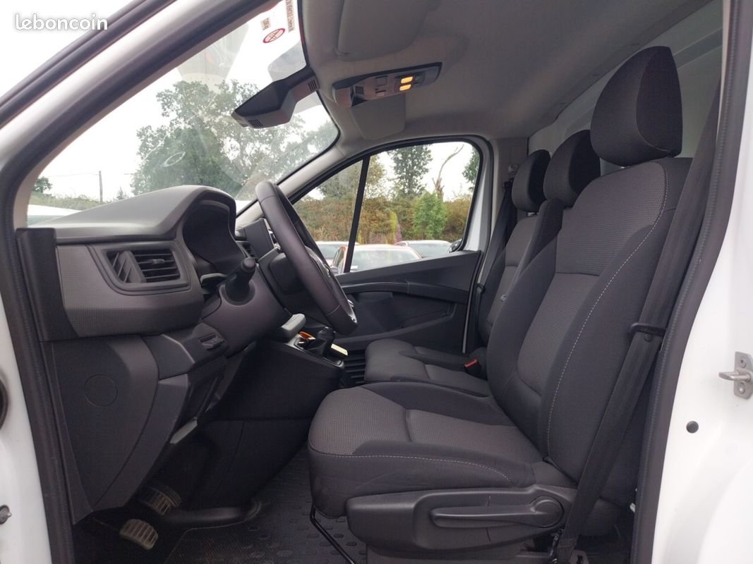 Renault trafic fg blue dci 130 l1h1 3t gsr2 advance (image 14)