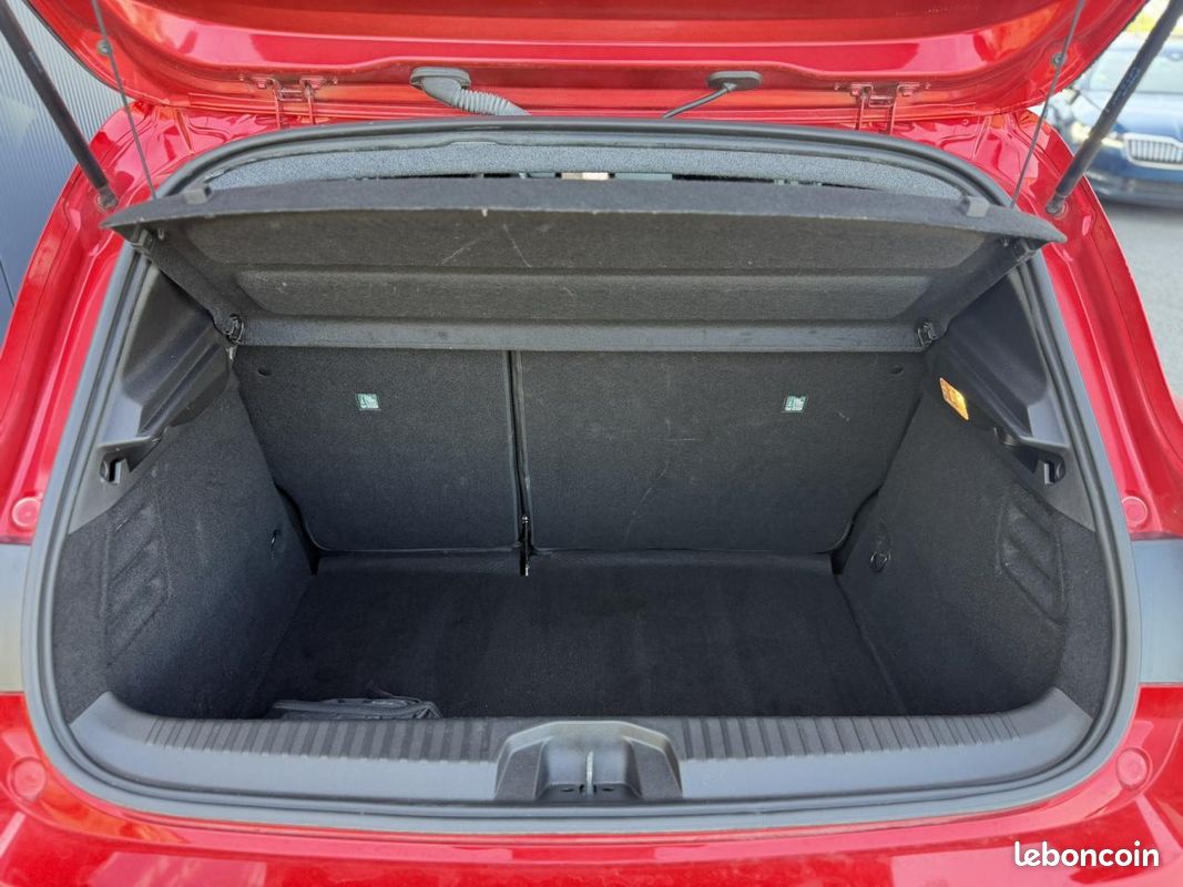 RENAULT CLIO V ECO-G 100 Techno avec Packs : Multimedia, Parking 360 et Safety (image 17)