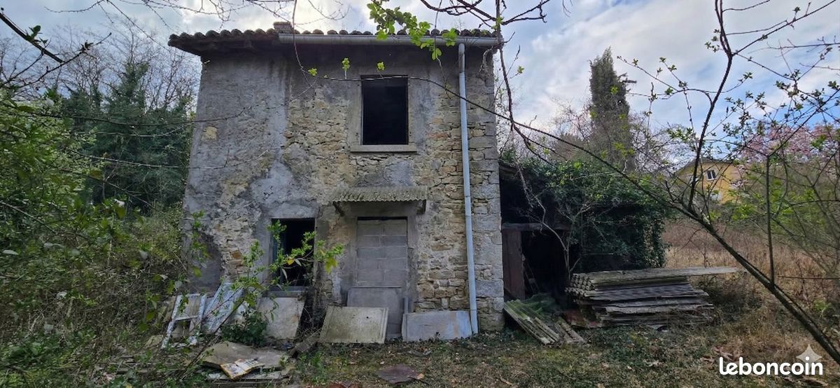Maison 2 pièces 90 m² · à Chavanoz · 90 m² · 90 000 €