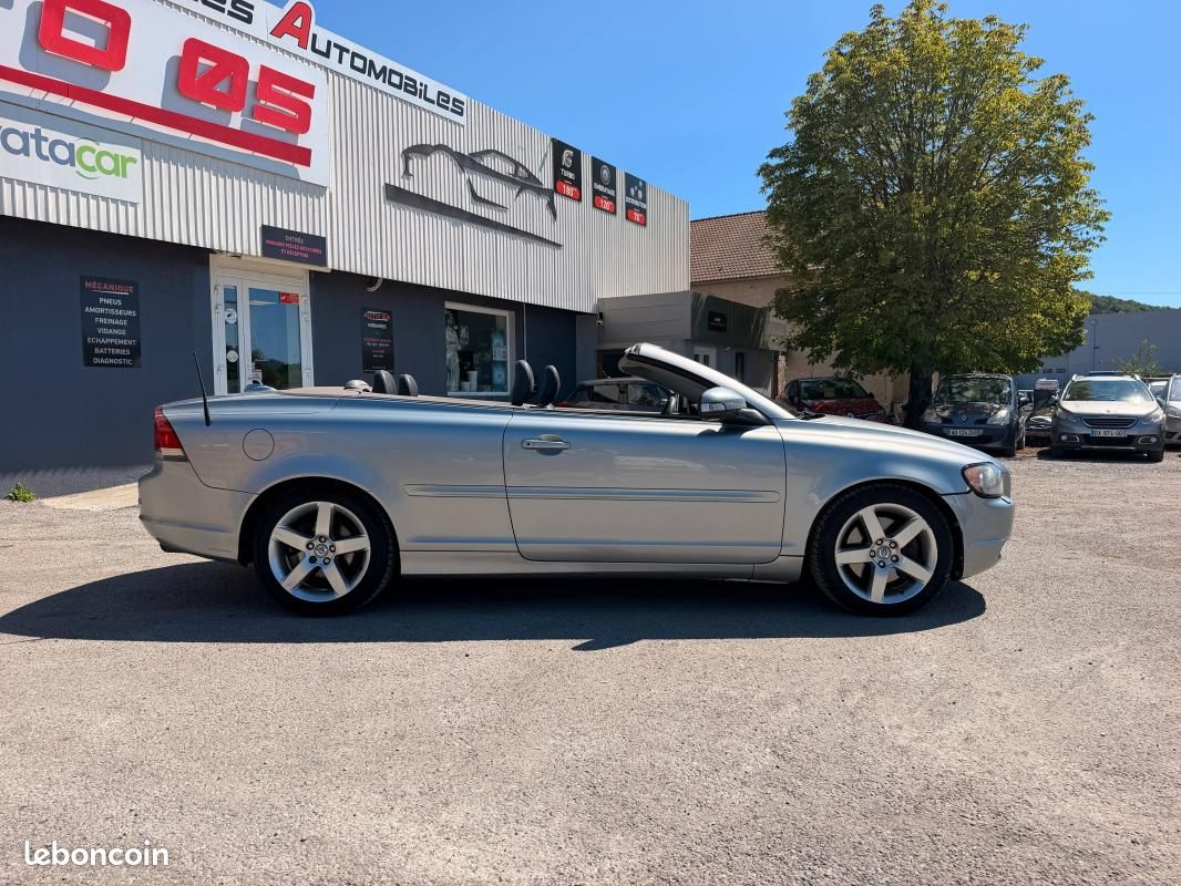 Volvo C70 D5 180ch Momentum (image 3)