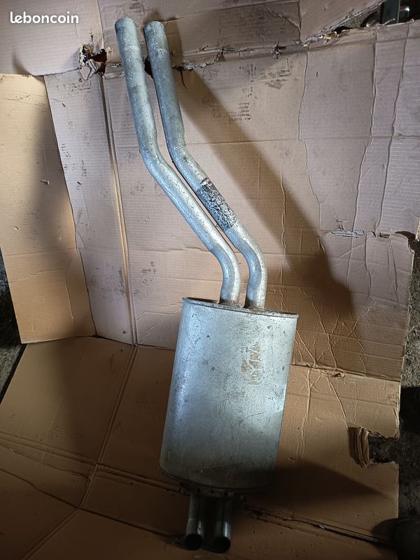 Vends silencieux arrière pour Mercedes C107 ou R107 (image 1)