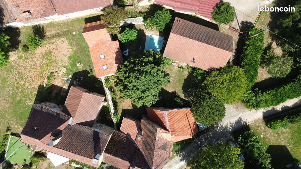Maison 13 pièces 340 m² · à Saint-Cyprien · 340 m² · 577 500 €