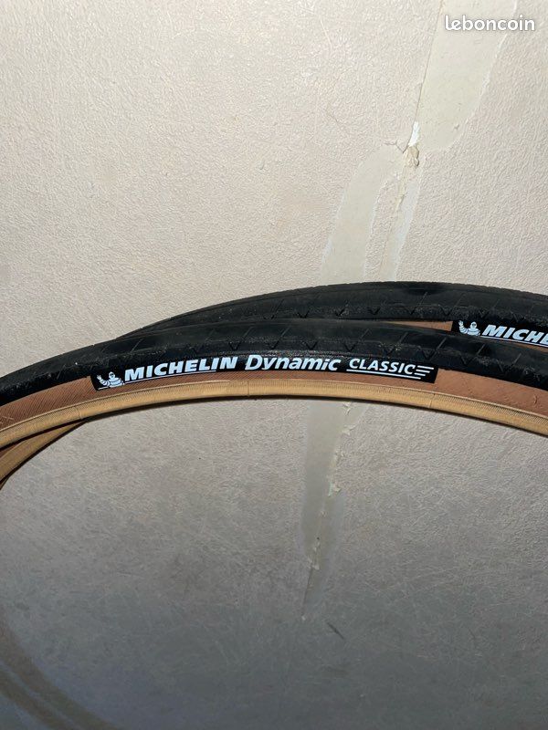 Pneu MICHELIN DYnamic CLASSIC vélo course route Vélos