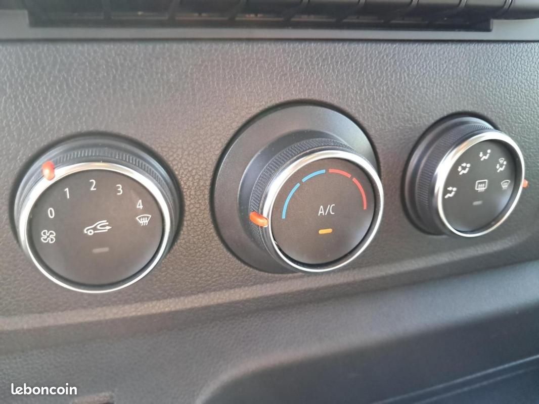 Renault Master FOURGON FGN TRAC F3300 L2H2 BLUE DCI 135 GRAND CONFORT (image 24)