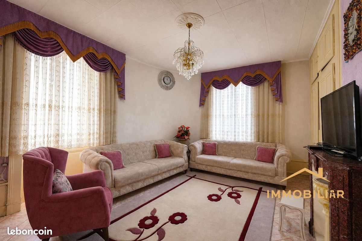 Immeuble 177 m² · à Lavans-lès-Saint-Claude · 177 m² · 219 000 €