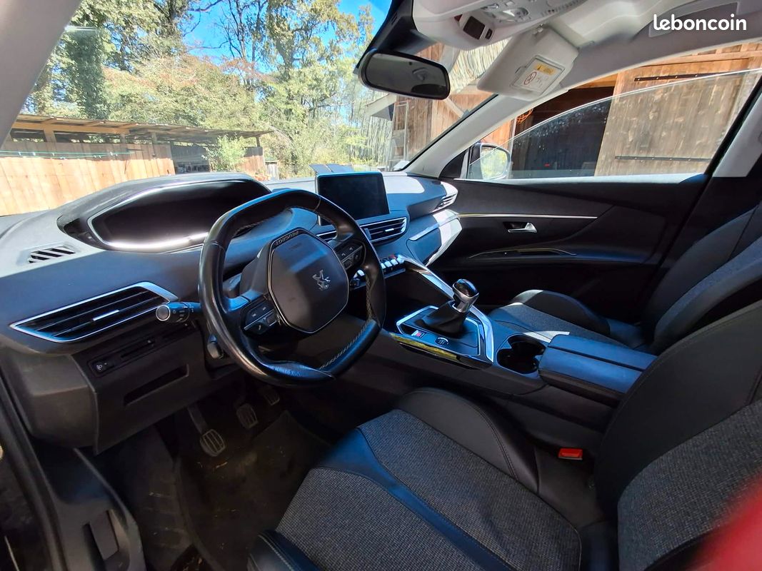 PEUGEOT 5008 Allure Blue HDI (image 3)