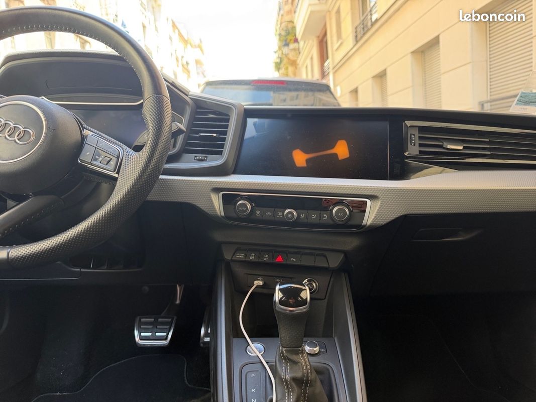 AUDI A1 SPORTBACK 30 TFSI 116 ch S tronic 7 S line (image 12)