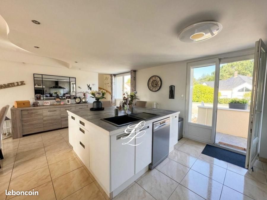 Maison 7 pièces 183 m² · à Ruaudin · 183 m² · 313 500 €