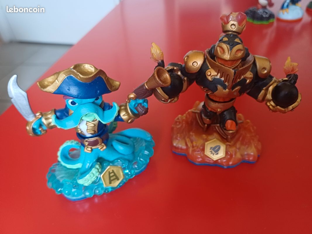 Lot 8 figurines skylander (image 4)