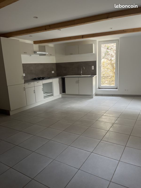 Appartement 3 pièces 65 m² · à Dieulefit · 65 m² · 750 €