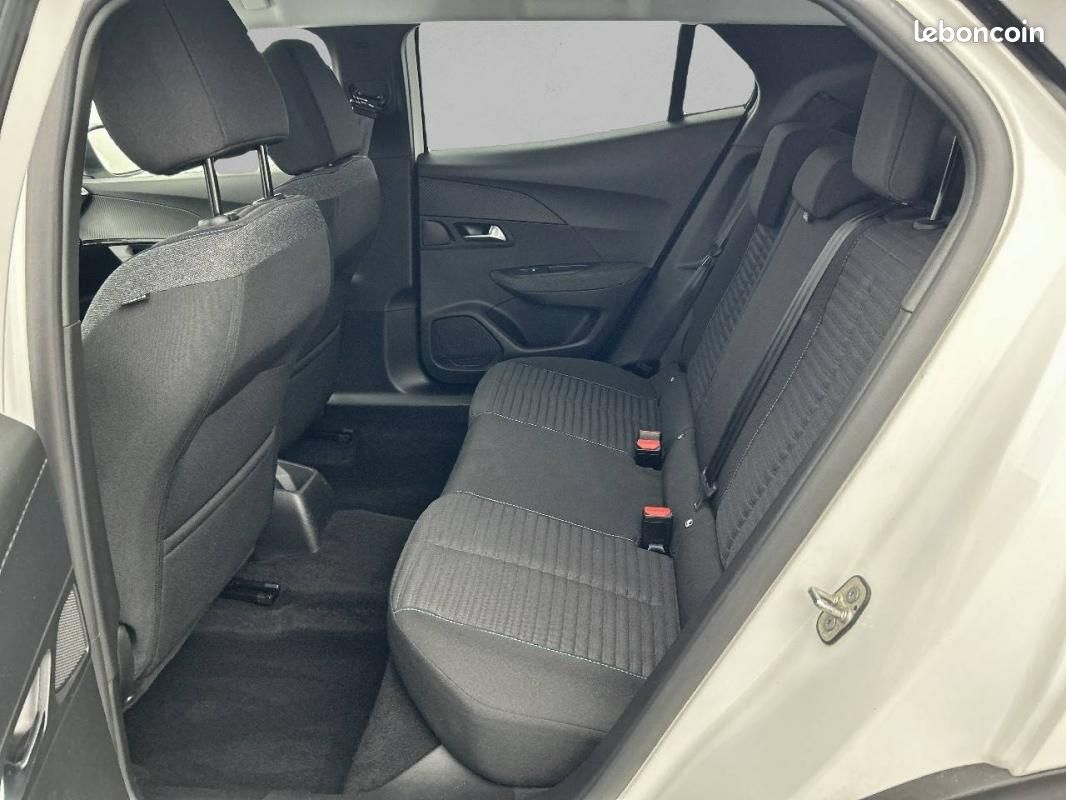 Peugeot 2008 BlueHDi 110 S&S BVM6 - Style (image 12)