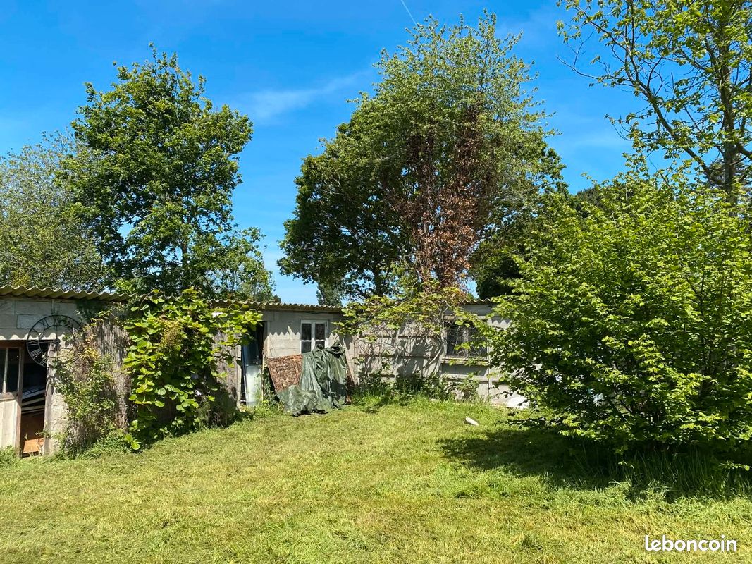 Terrain rare de 910m2 entre mer et bourg / permis purgé · à Plouha · 109 000 €