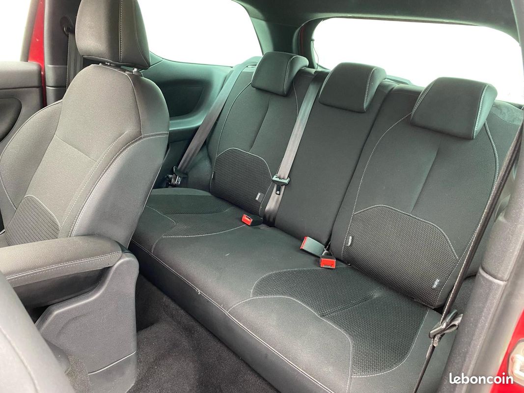 CITROËN DS3 (A55) Ph2 1.2L VTi 82 cv So Chic 2015 (image 3)