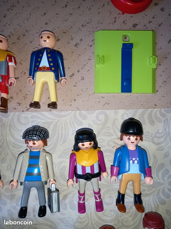 Lot Playmobil personnages accessoires (image 9)