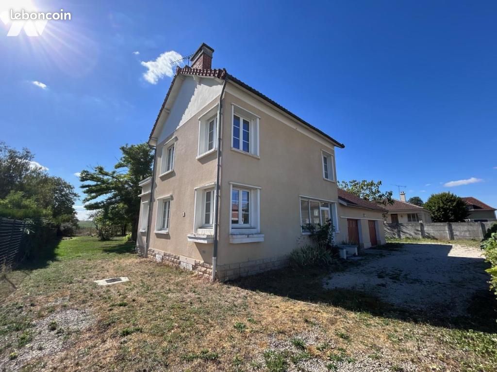 Maison 5 pièces 91 m² · à Coclois · 91 m² · 750 €/mois