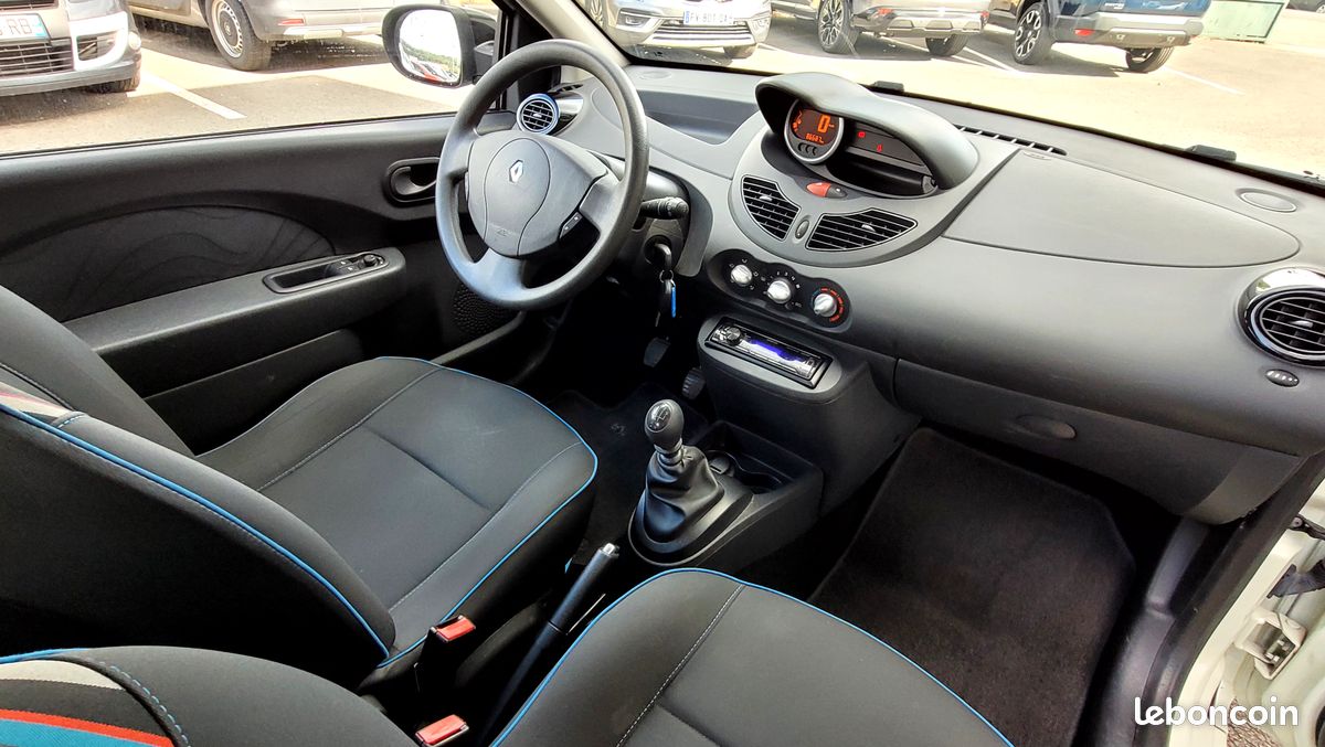 Renault Twingo II 75ch Authentique (image 9)