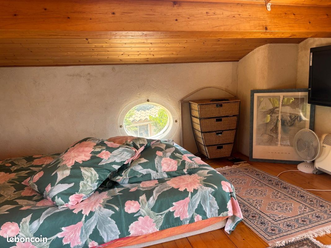 Chambre panoramique avec terrasse vues mer sur l'île du Levant (image 6)