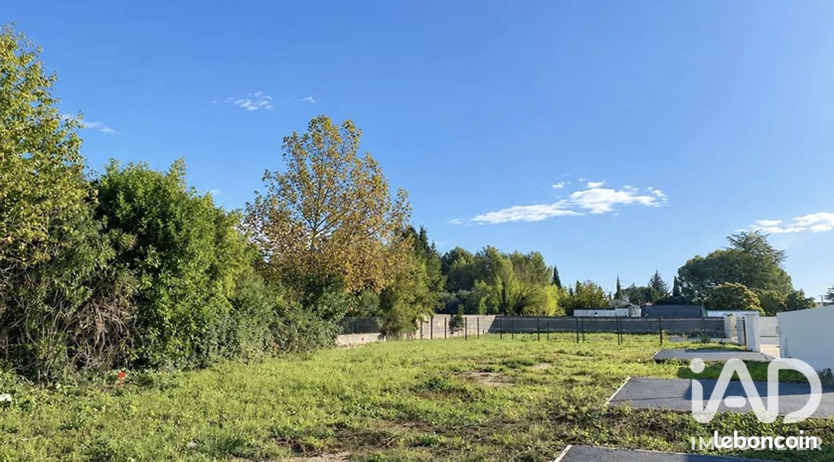 Terrain 200 m² · à Redessan · 200 m² · 84 900 €