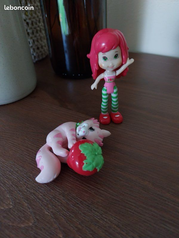 Figurine Charlotte aux fraises (image 2)