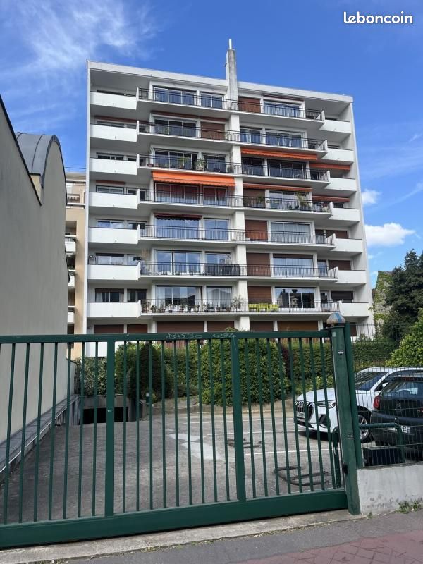 Parking 12 m² · à Montrouge · 12 m² · 23 000 €