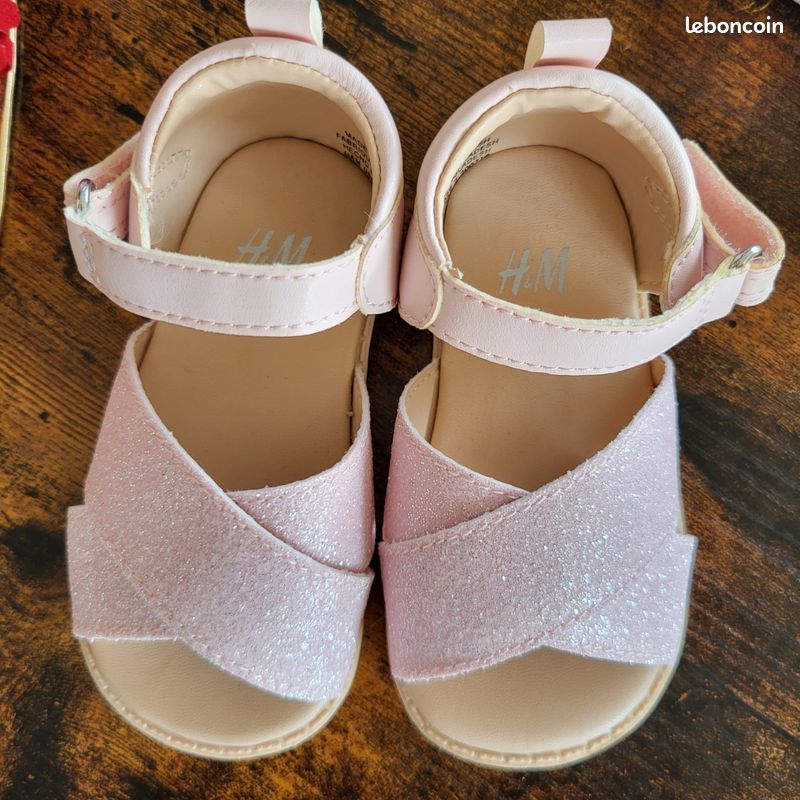 Sandales enfants h et m Chaussures