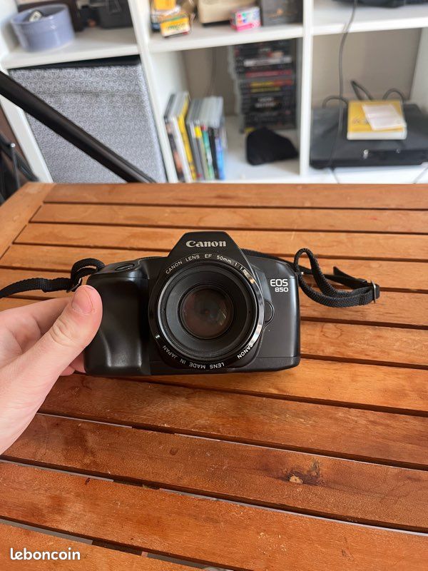 appareil photo Canon AE1 noir 50mm en très bonne état reflex