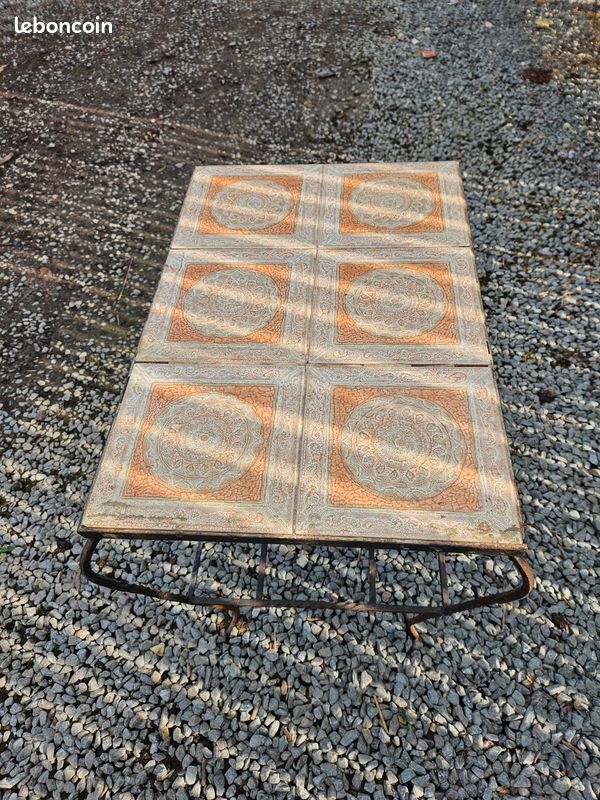 Table basse en fer forgé et carreaux emmaillé (image 5)