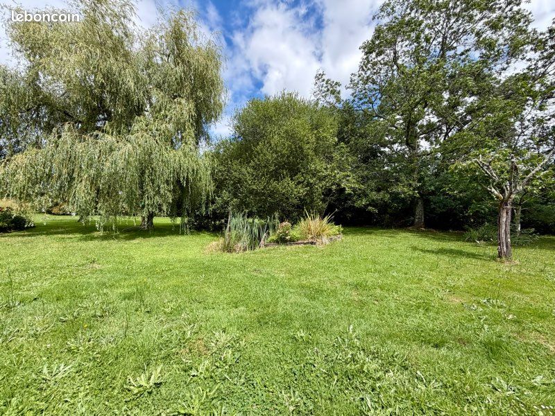 Maison 7 pièces 160 m² · à Saint-Étienne-de-Montluc · 160 m² · 365 000 €