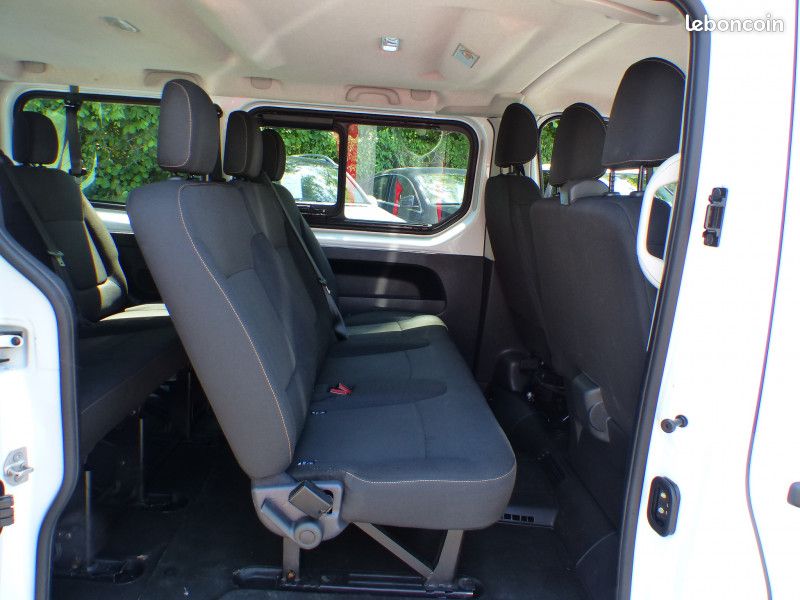 Renault TRAFIC III COMBI L1 1.6 DCI 125CH ENERGY LIFE 9 PLACES (image 12)