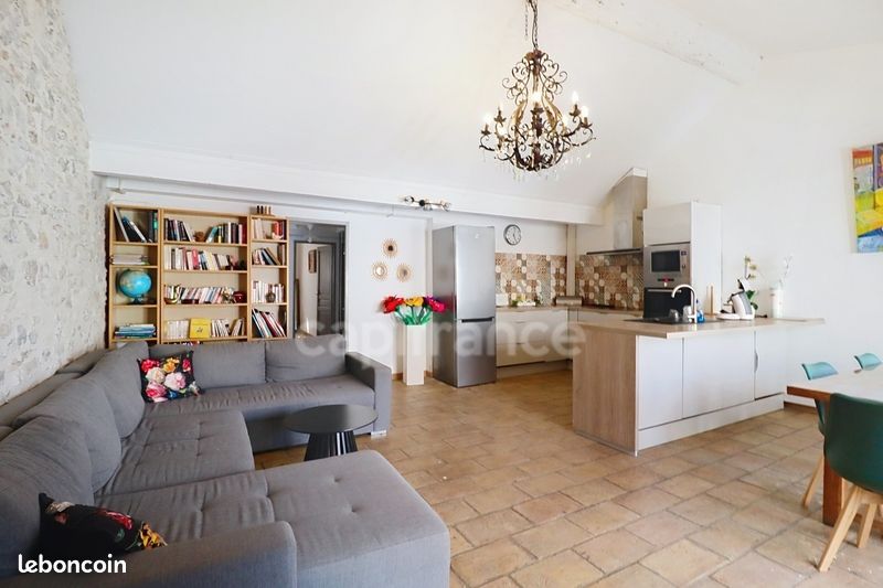 Appartement 4 pièces 92 m² · à Aigues-Mortes · 92 m² · 379 000 €