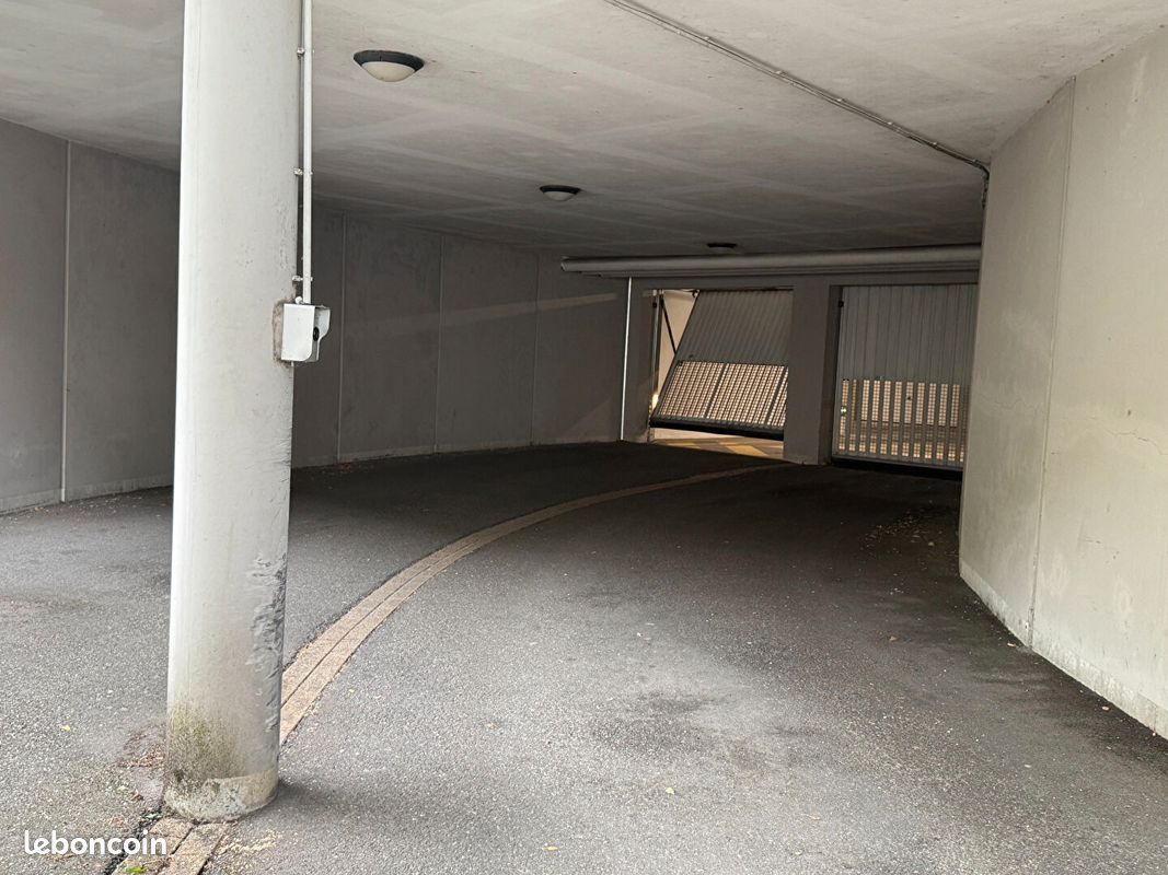 Parking/box Souffelweyersheim · 85 €/mois