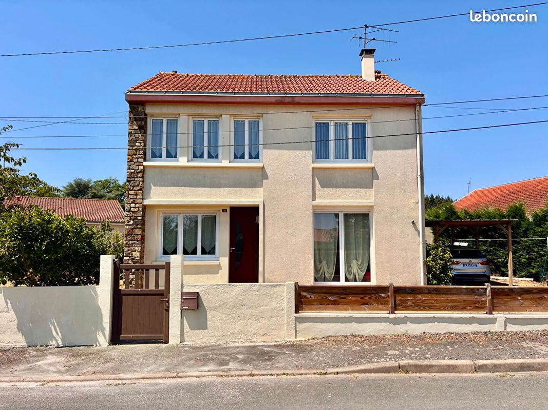 Maison 4 pièces 102 m² · à Chemillé-en-Anjou · 102 m² · 181 300 €