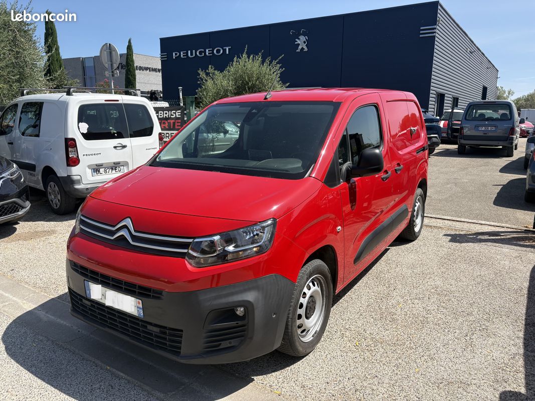 Citroen Berlingo 1.5 BLUEHDI 130 EAT TVA RECUPERABLE 1 ère main (image 2)
