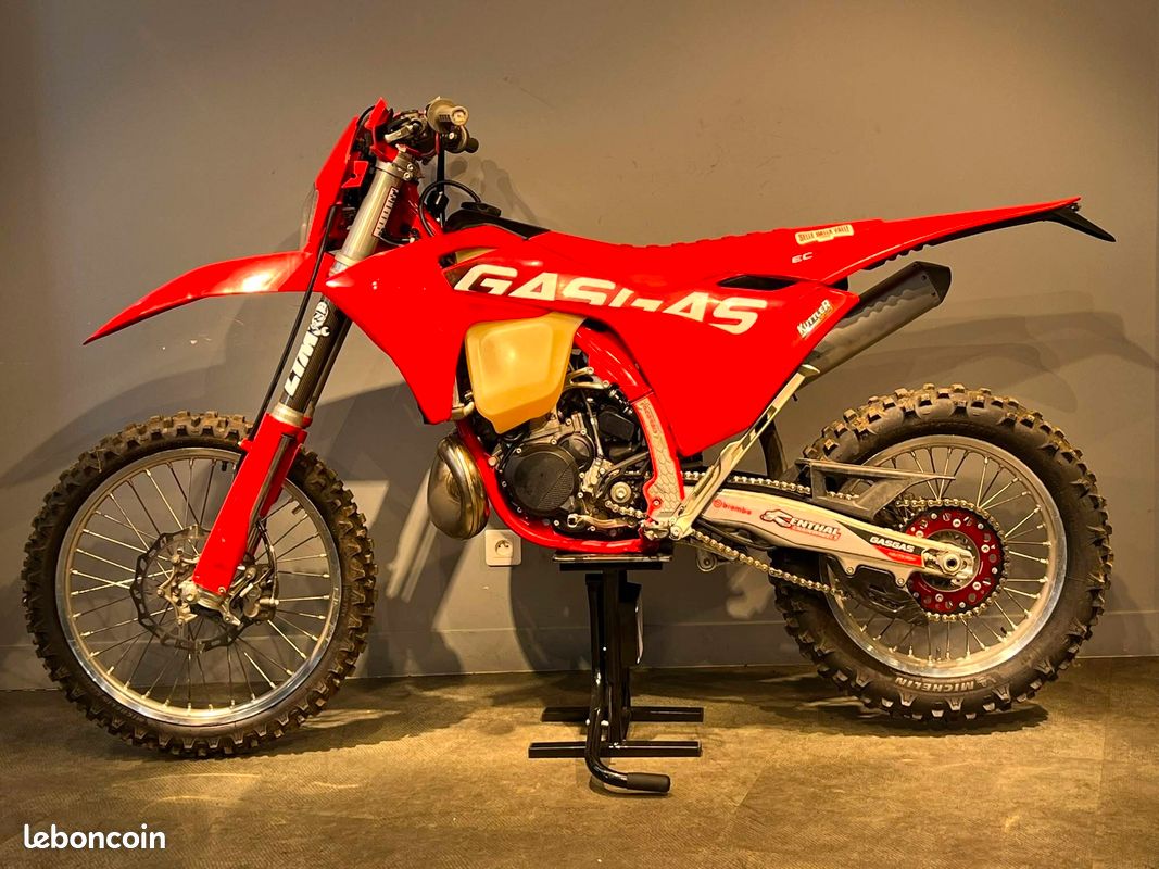 [PRO] GASGAS EC 250 2024 à partir de 139e/mois (image 1)