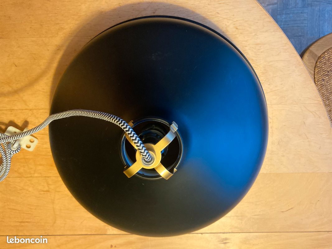 Suspension métal noir (image 4)