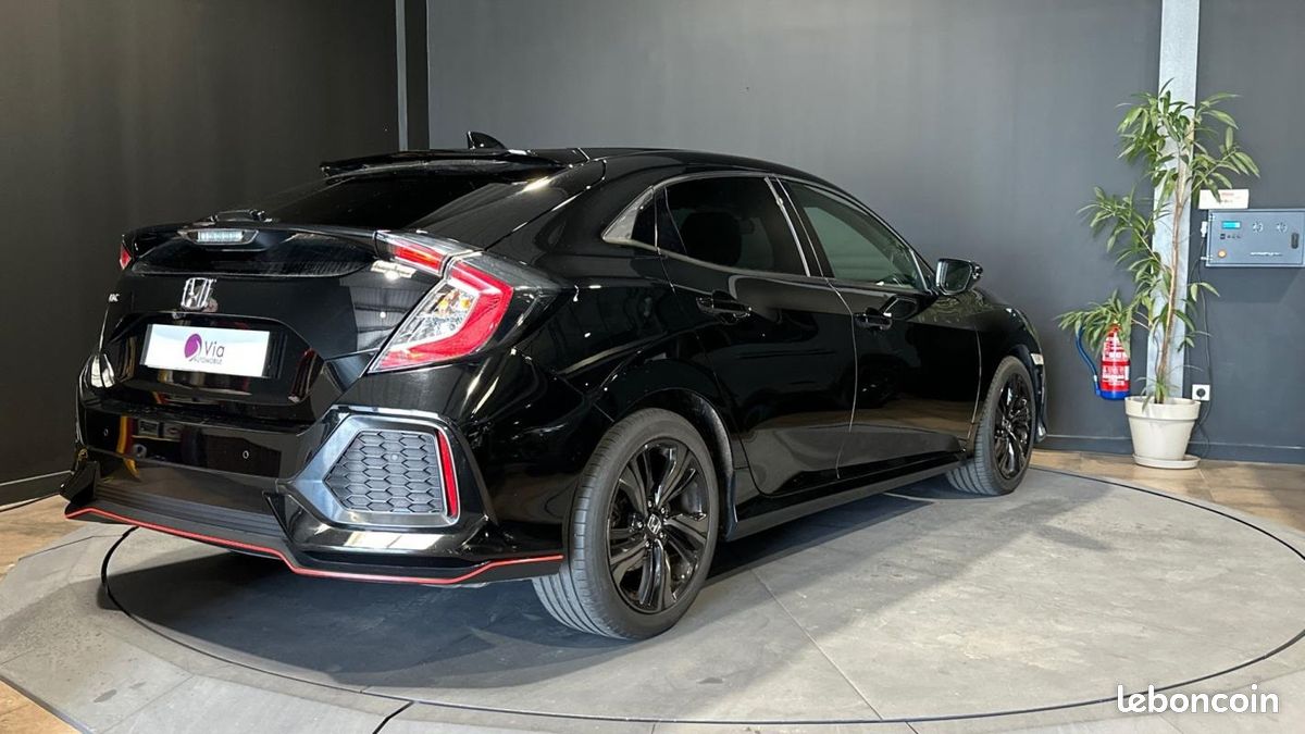 Honda Civic 2018 VTEC 126 Exclusive (image 6)