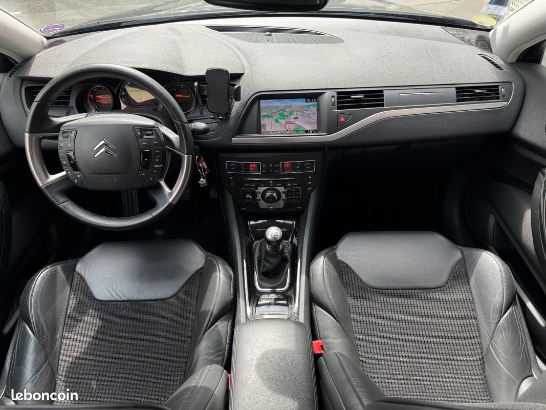CITROEN C5 HDi 160ch Exclusive+ - Suivi d'Entretien Complet (image 11)