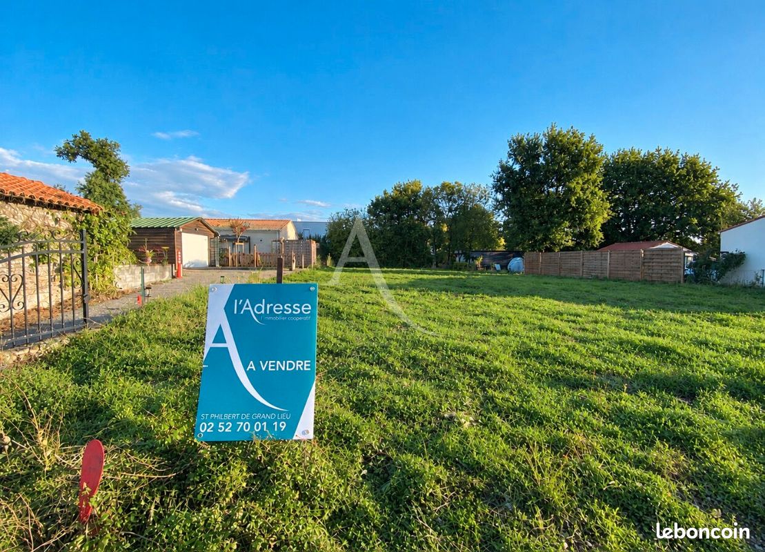 Terrain 697 m² · à Saint-Lumine-de-Coutais · 697 m² · 80 200 €