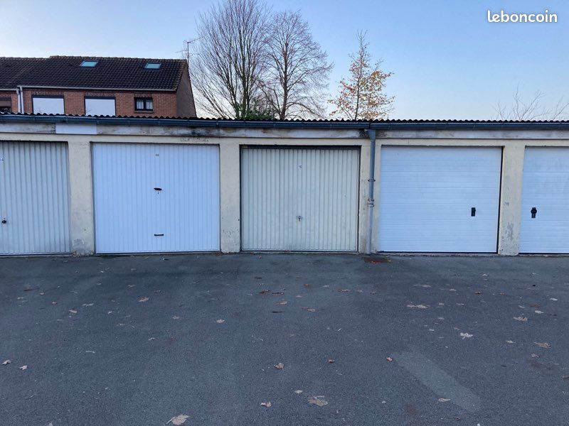 Garage ou box fermé · à Marcq-en-Barœul · 90 €/mois